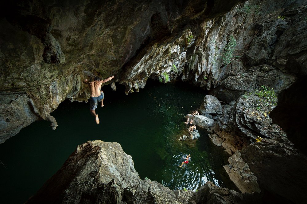 Laos cliff jumping
