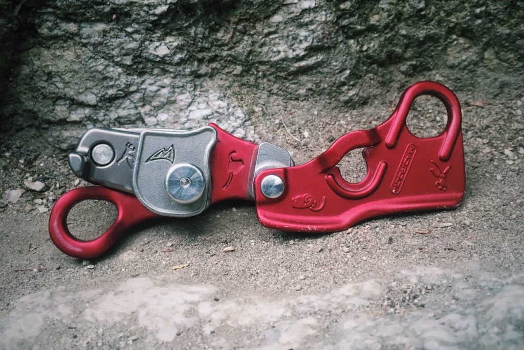 Gear You Ought to Know: Review of the Mad Rock Lifeguard Belay Device
