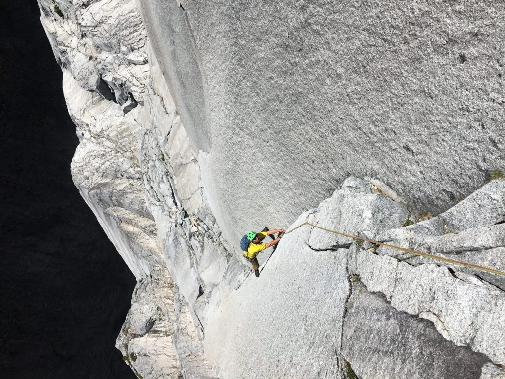 tips-crack-rock-climbing