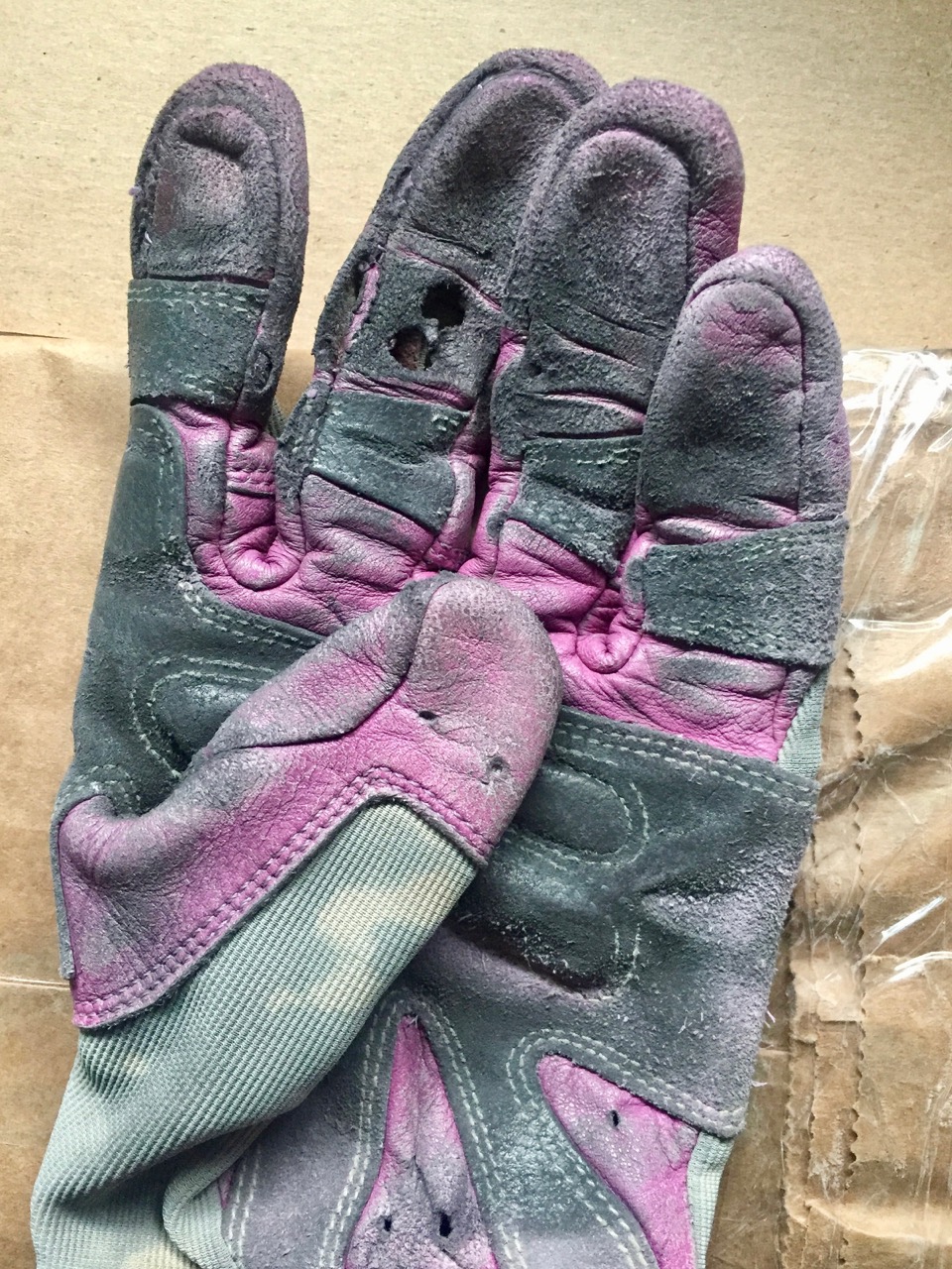 Outdoor-Research-AirBrake-Gloves
