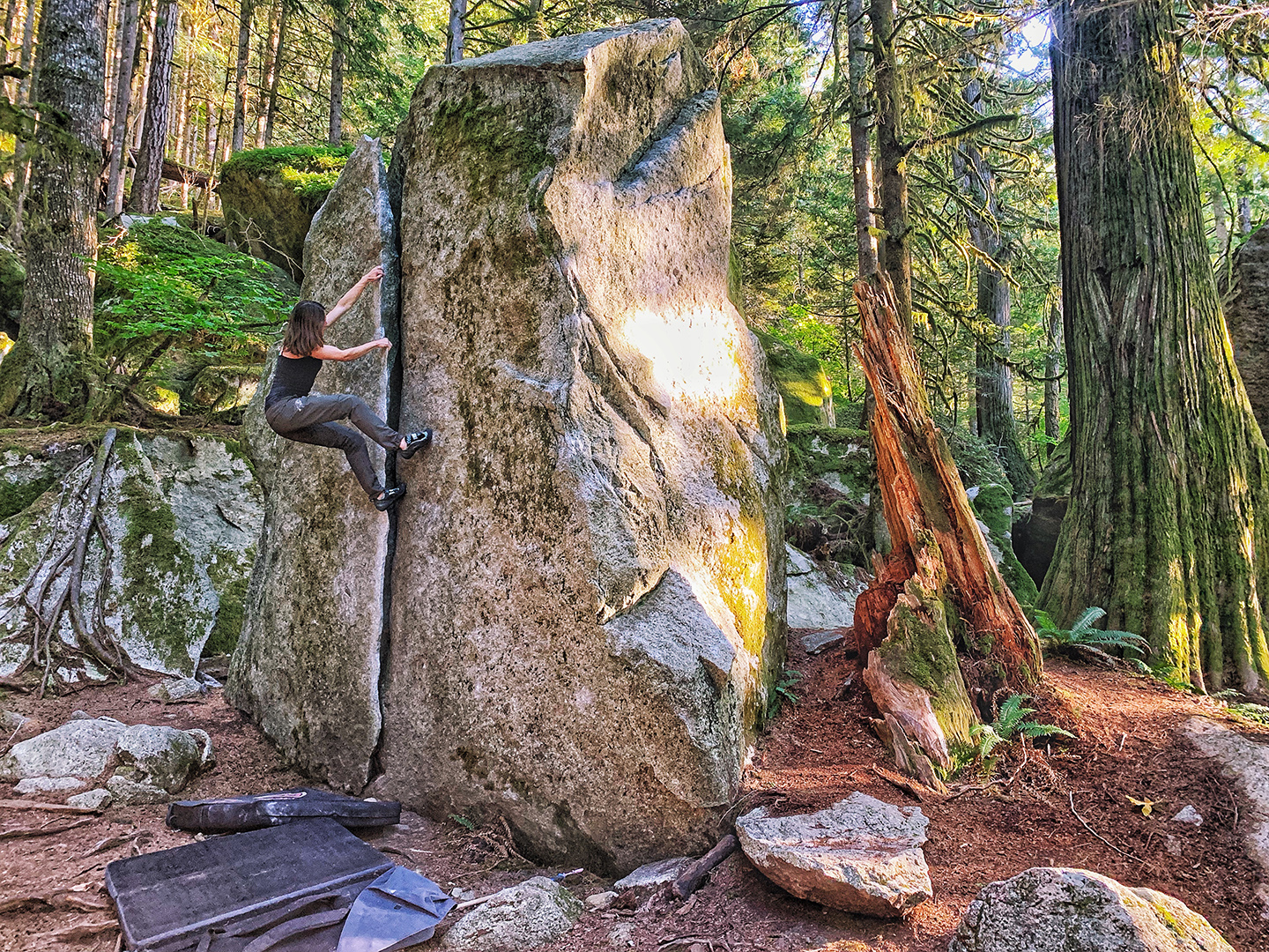 Squamish boulder crack